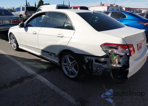 2010 Mercedes-Benz E 350 z USA, uszkodzony, nr VIN WDDHF5GB9AA044490